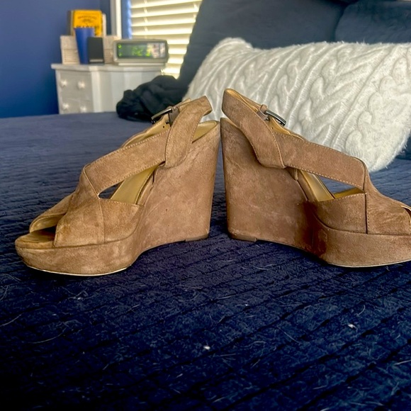 MICHAEL Michael Kors brown suede wedges in size 7.5 - Picture 3 of 5
